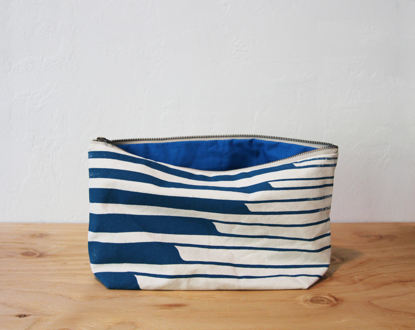 Swell Zipper Bag